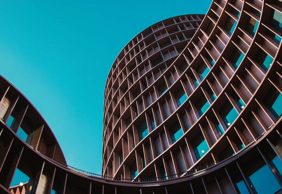 Metropolitan Plaza